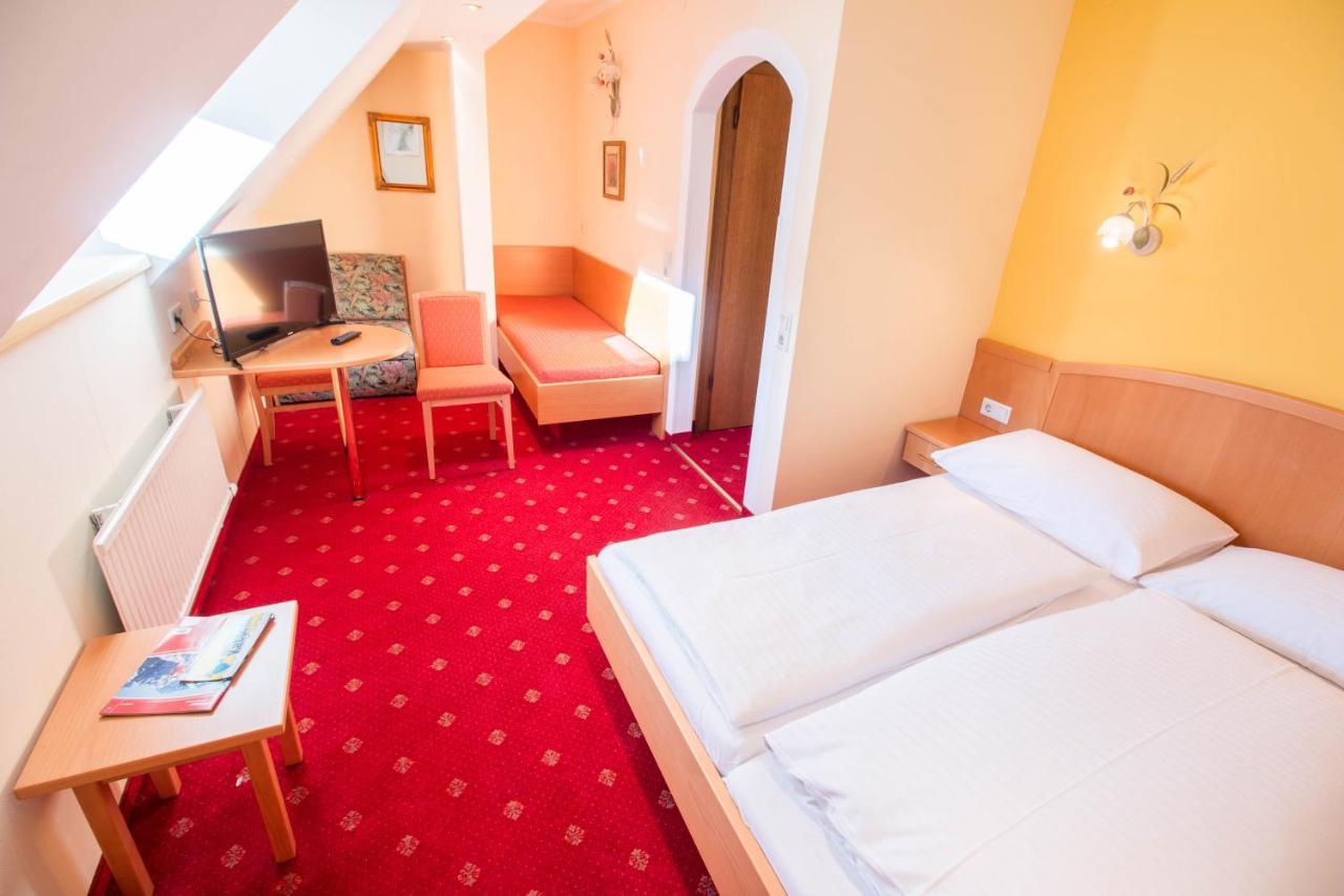 Hotel Weissenstein ซังคท์มิคาอิลอิมลุงเกา ภายนอก รูปภาพ