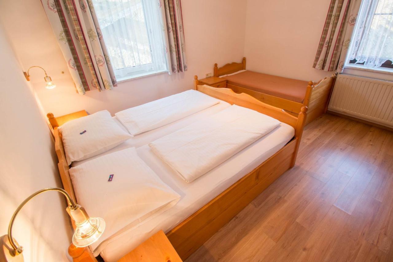 Hotel Weissenstein ซังคท์มิคาอิลอิมลุงเกา ภายนอก รูปภาพ