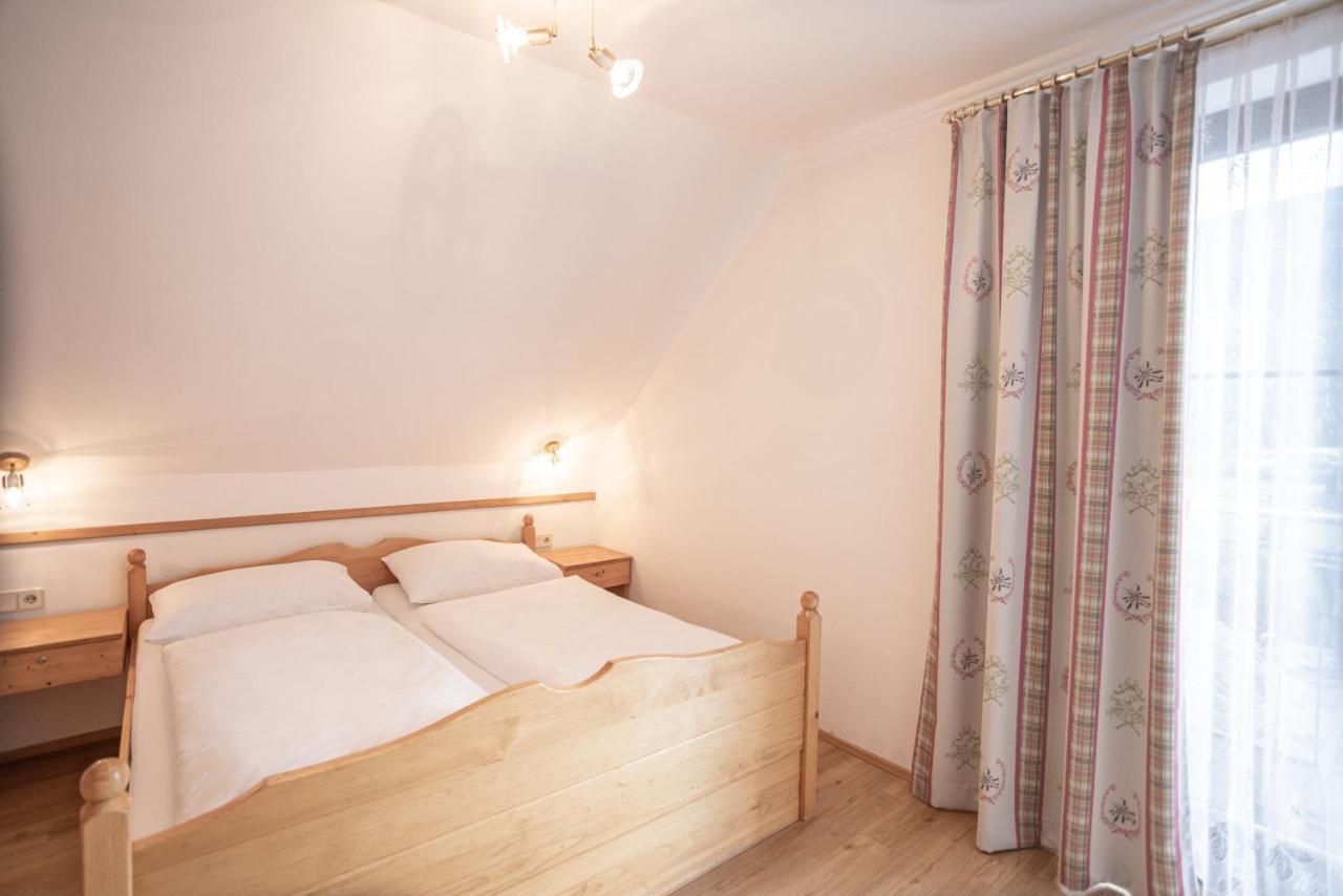 Hotel Weissenstein ซังคท์มิคาอิลอิมลุงเกา ภายนอก รูปภาพ