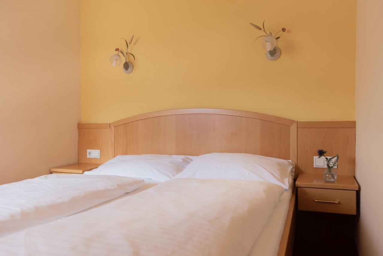 Hotel Weissenstein ซังคท์มิคาอิลอิมลุงเกา ภายนอก รูปภาพ